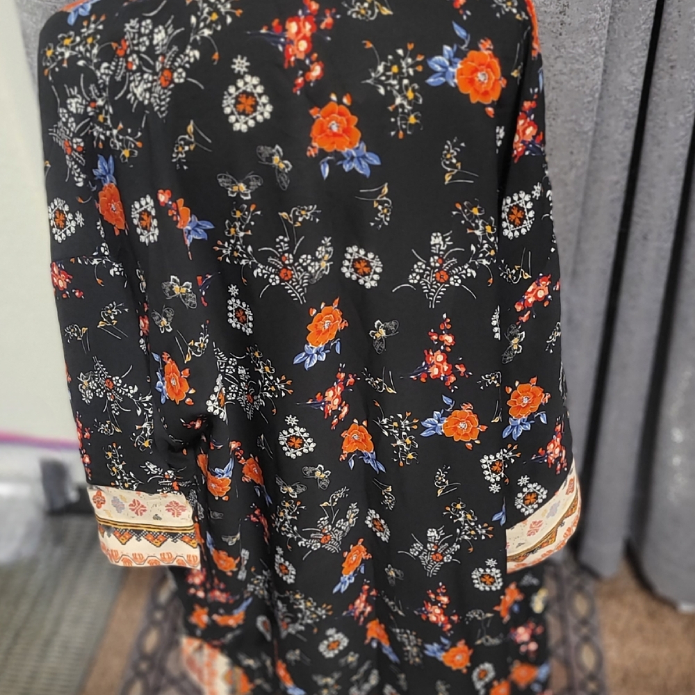 Max Studio Black Floral Robe - Picture 9 of 15